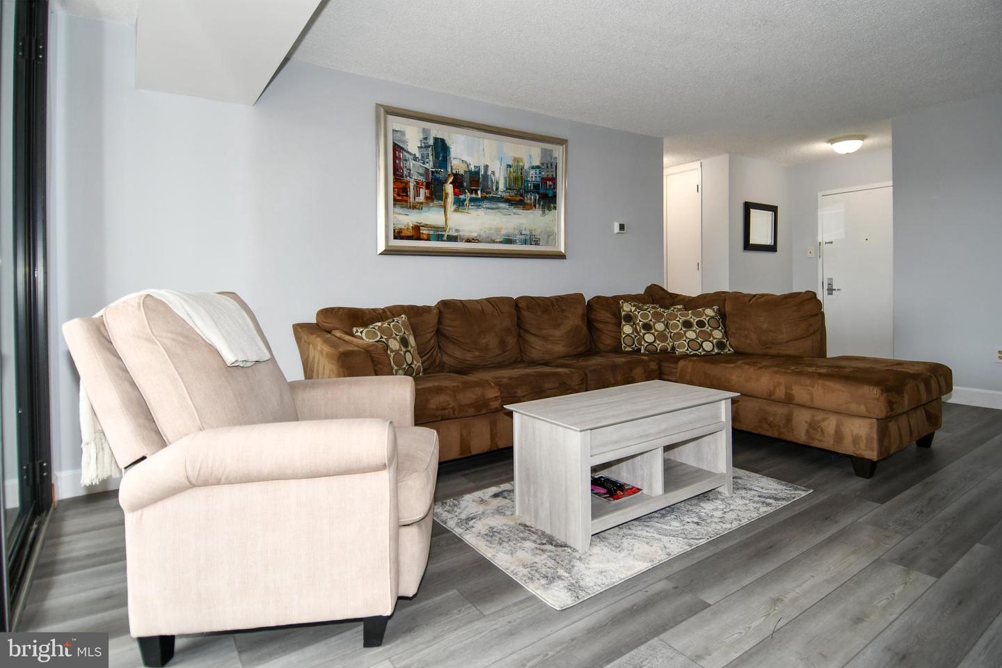 4500 S FOUR MILE RUN DR #1218, ARLINGTON, Virginia 22204, 2 Bedrooms Bedrooms, ,2 BathroomsBathrooms,Residential,For sale,4500 S FOUR MILE RUN DR #1218,VAAR2061428 MLS # VAAR2061428