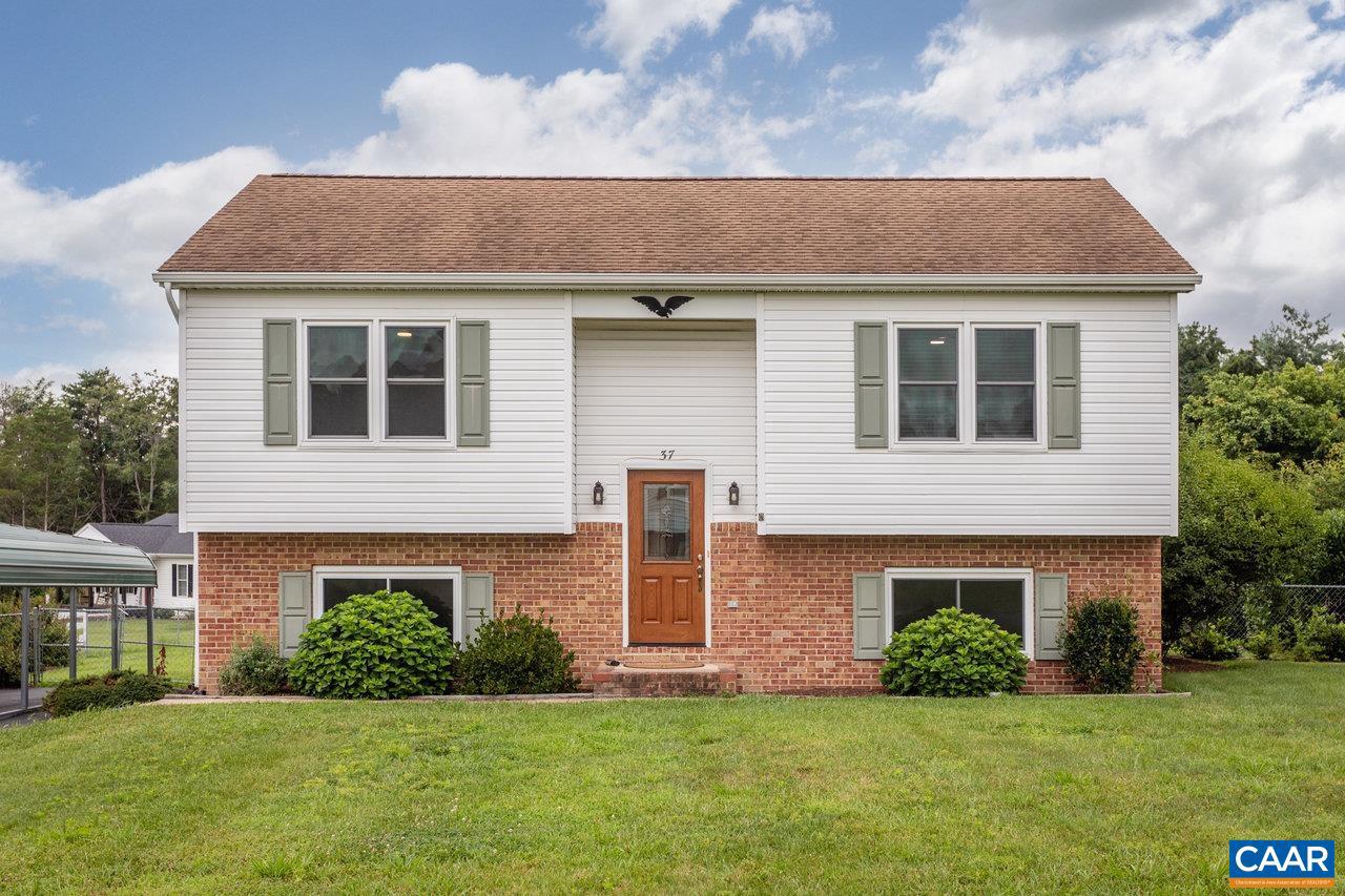 37 AUBURN DR, GROTTOES, Virginia 24441, 4 Bedrooms Bedrooms, ,2 BathroomsBathrooms,Residential,For sale,37 AUBURN DR,667152 MLS # 667152