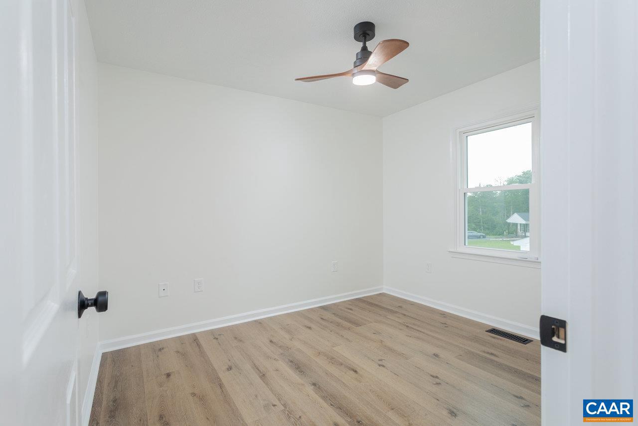 37 AUBURN DR, GROTTOES, Virginia 24441, 4 Bedrooms Bedrooms, ,2 BathroomsBathrooms,Residential,For sale,37 AUBURN DR,667152 MLS # 667152