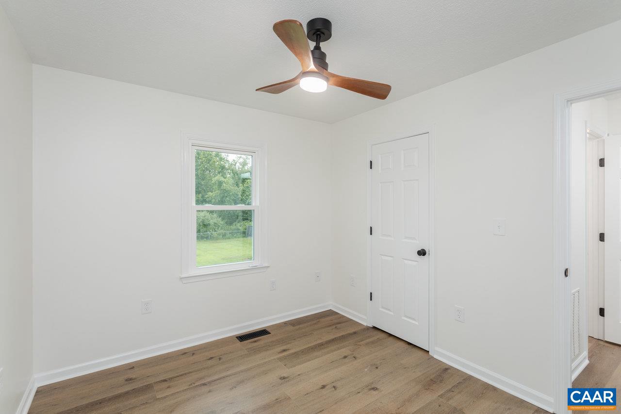 37 AUBURN DR, GROTTOES, Virginia 24441, 4 Bedrooms Bedrooms, ,2 BathroomsBathrooms,Residential,For sale,37 AUBURN DR,667152 MLS # 667152