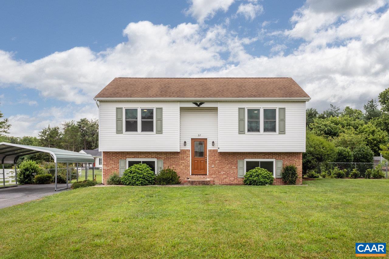 37 AUBURN DR, GROTTOES, Virginia 24441, 4 Bedrooms Bedrooms, ,2 BathroomsBathrooms,Residential,For sale,37 AUBURN DR,667152 MLS # 667152