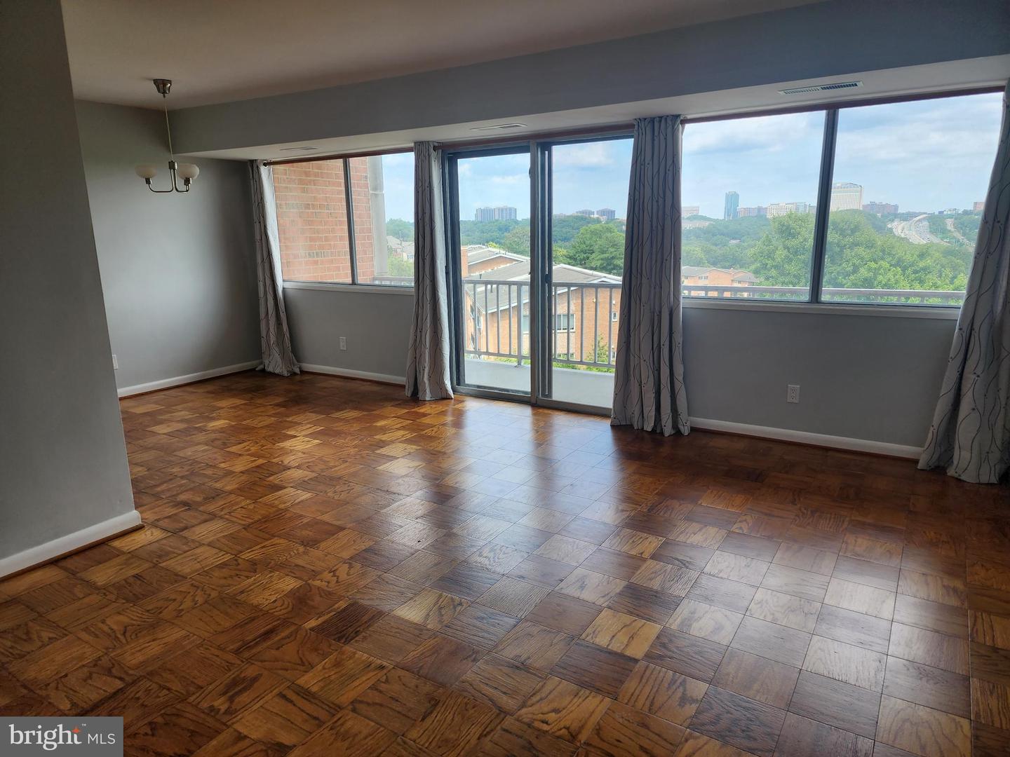 431 N ARMISTEAD ST #502, ALEXANDRIA, Virginia 22312, 2 Bedrooms Bedrooms, ,1 BathroomBathrooms,Residential,For sale,431 N ARMISTEAD ST #502,VAAX2047898 MLS # VAAX2047898
