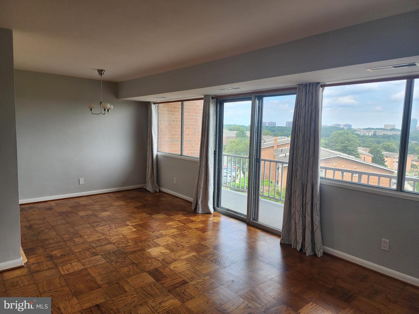 431 N ARMISTEAD ST #502, ALEXANDRIA, Virginia 22312, 2 Bedrooms Bedrooms, ,1 BathroomBathrooms,Residential,For sale,431 N ARMISTEAD ST #502,VAAX2047898 MLS # VAAX2047898