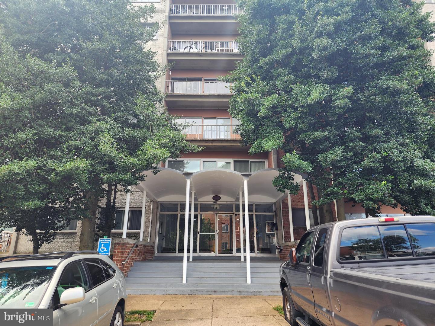 431 N ARMISTEAD ST #502, ALEXANDRIA, Virginia 22312, 2 Bedrooms Bedrooms, ,1 BathroomBathrooms,Residential,For sale,431 N ARMISTEAD ST #502,VAAX2047898 MLS # VAAX2047898