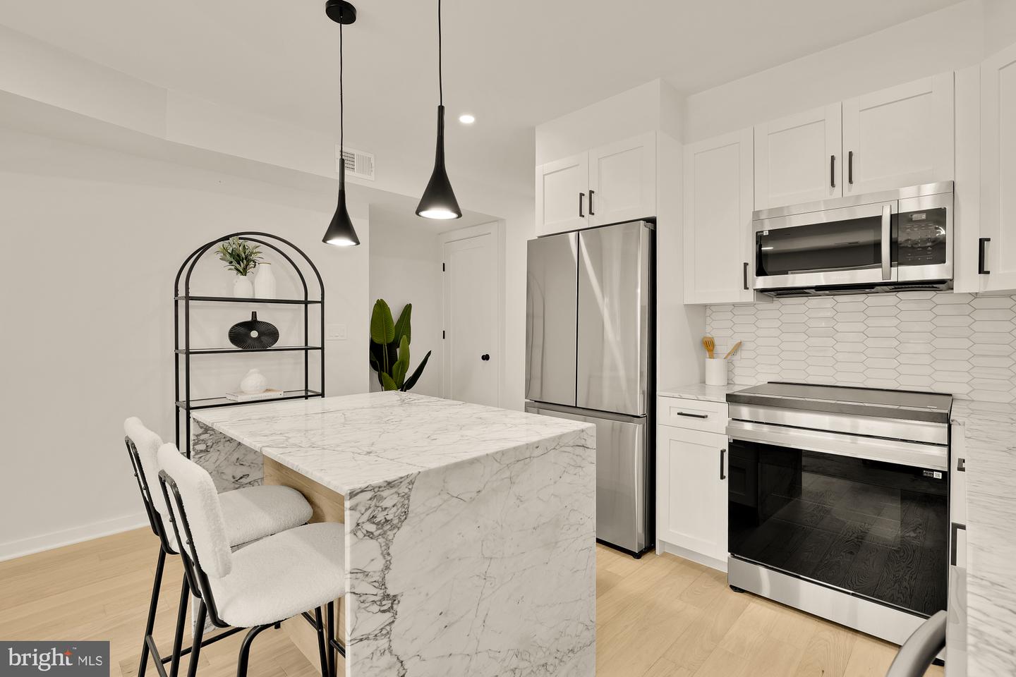 2610 41ST ST NW #3, WASHINGTON, District Of Columbia 20007, 2 Bedrooms Bedrooms, ,2 BathroomsBathrooms,Residential,For sale,2610 41ST ST NW #3,DCDC2212274 MLS # DCDC2212274