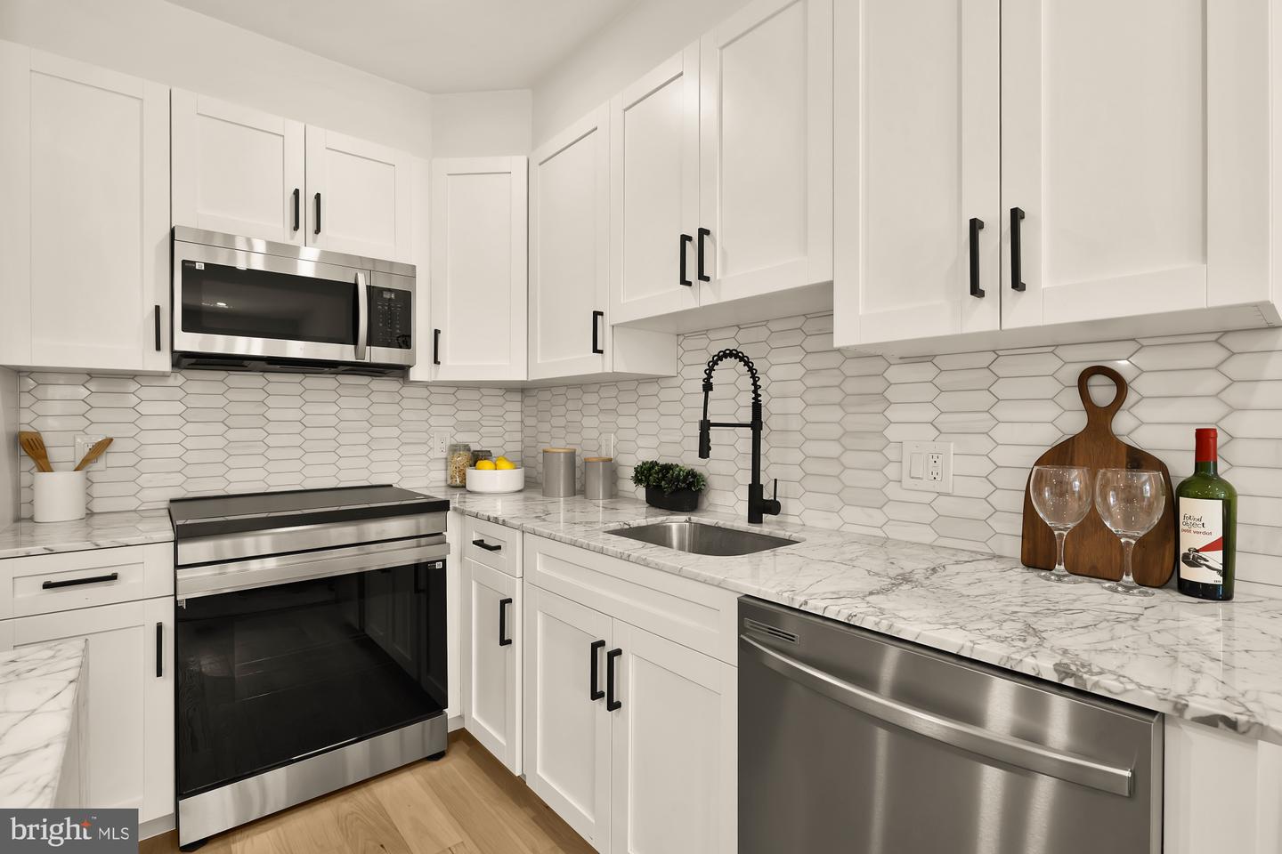 2610 41ST ST NW #3, WASHINGTON, District Of Columbia 20007, 2 Bedrooms Bedrooms, ,2 BathroomsBathrooms,Residential,For sale,2610 41ST ST NW #3,DCDC2212274 MLS # DCDC2212274
