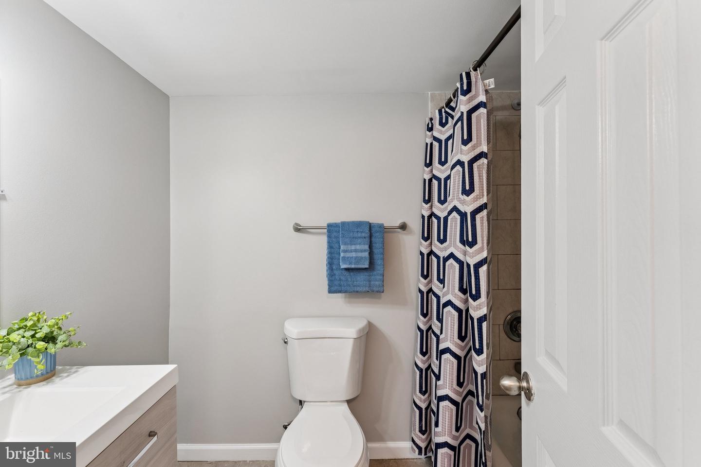 3807 LARAMIE PL #124C, ALEXANDRIA, Virginia 22309, 2 Bedrooms Bedrooms, ,2 BathroomsBathrooms,Residential,For sale,3807 LARAMIE PL #124C,VAFX2257764 MLS # VAFX2257764