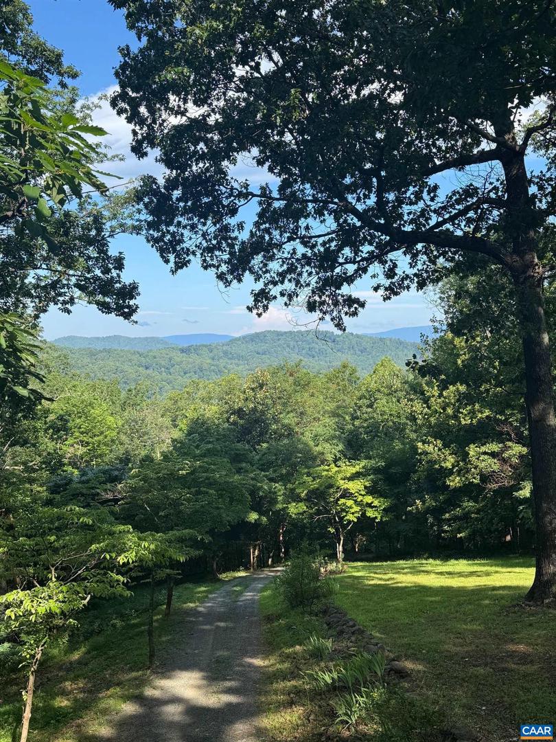 1950 LOCUST HOLLOW RD, CHARLOTTESVILLE, Virginia 22903, 3 Bedrooms Bedrooms, ,2 BathroomsBathrooms,Residential,For sale,1950 LOCUST HOLLOW RD,667156 MLS # 667156