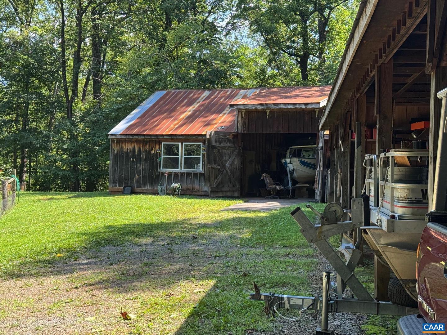 1950 LOCUST HOLLOW RD, CHARLOTTESVILLE, Virginia 22903, 3 Bedrooms Bedrooms, ,2 BathroomsBathrooms,Residential,For sale,1950 LOCUST HOLLOW RD,667156 MLS # 667156