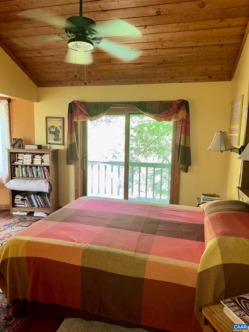 1950 LOCUST HOLLOW RD, CHARLOTTESVILLE, Virginia 22903, 3 Bedrooms Bedrooms, ,2 BathroomsBathrooms,Residential,For sale,1950 LOCUST HOLLOW RD,667156 MLS # 667156