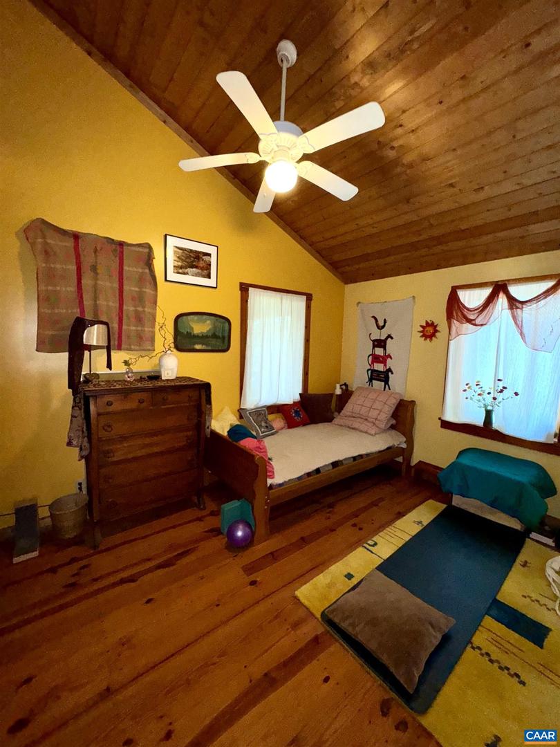 1950 LOCUST HOLLOW RD, CHARLOTTESVILLE, Virginia 22903, 3 Bedrooms Bedrooms, ,2 BathroomsBathrooms,Residential,For sale,1950 LOCUST HOLLOW RD,667156 MLS # 667156