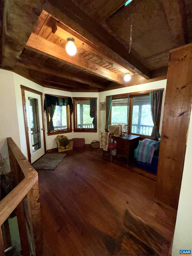 1950 LOCUST HOLLOW RD, CHARLOTTESVILLE, Virginia 22903, 3 Bedrooms Bedrooms, ,2 BathroomsBathrooms,Residential,For sale,1950 LOCUST HOLLOW RD,667156 MLS # 667156