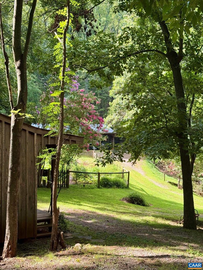 1950 LOCUST HOLLOW RD, CHARLOTTESVILLE, Virginia 22903, 3 Bedrooms Bedrooms, ,2 BathroomsBathrooms,Residential,For sale,1950 LOCUST HOLLOW RD,667156 MLS # 667156