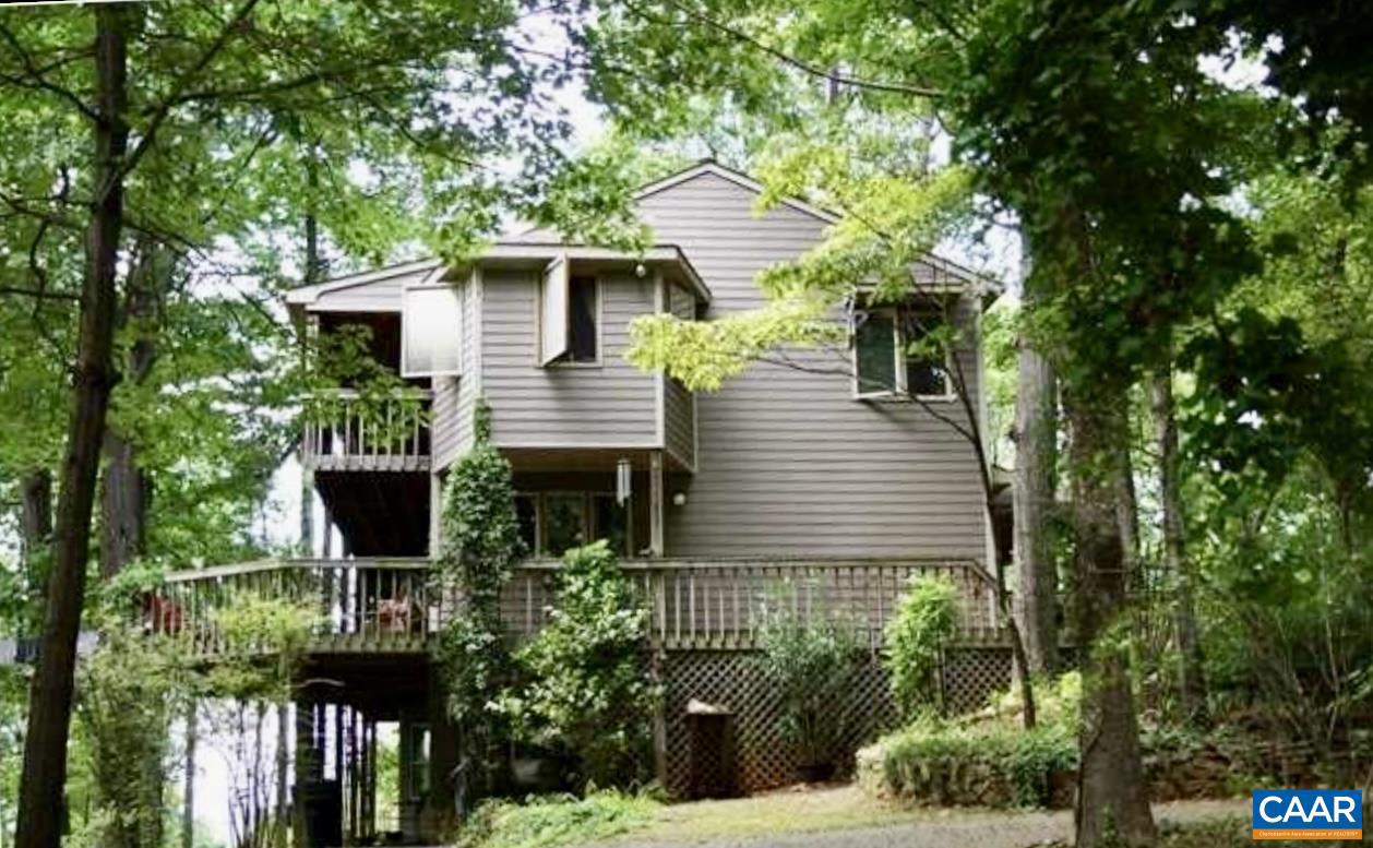 1950 LOCUST HOLLOW RD, CHARLOTTESVILLE, Virginia 22903, 3 Bedrooms Bedrooms, ,2 BathroomsBathrooms,Residential,For sale,1950 LOCUST HOLLOW RD,667156 MLS # 667156