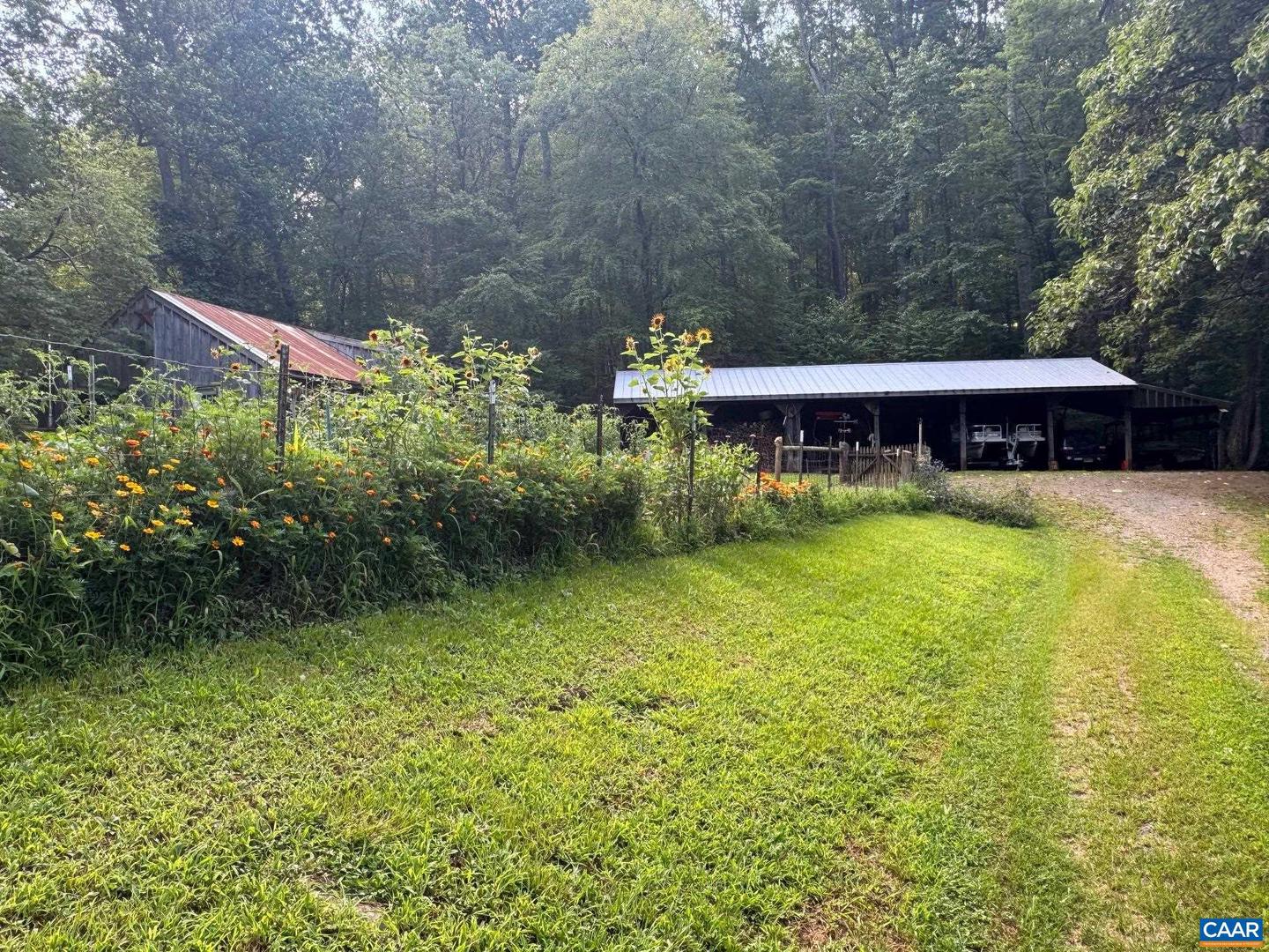 1950 LOCUST HOLLOW RD, CHARLOTTESVILLE, Virginia 22903, 3 Bedrooms Bedrooms, ,2 BathroomsBathrooms,Residential,For sale,1950 LOCUST HOLLOW RD,667156 MLS # 667156