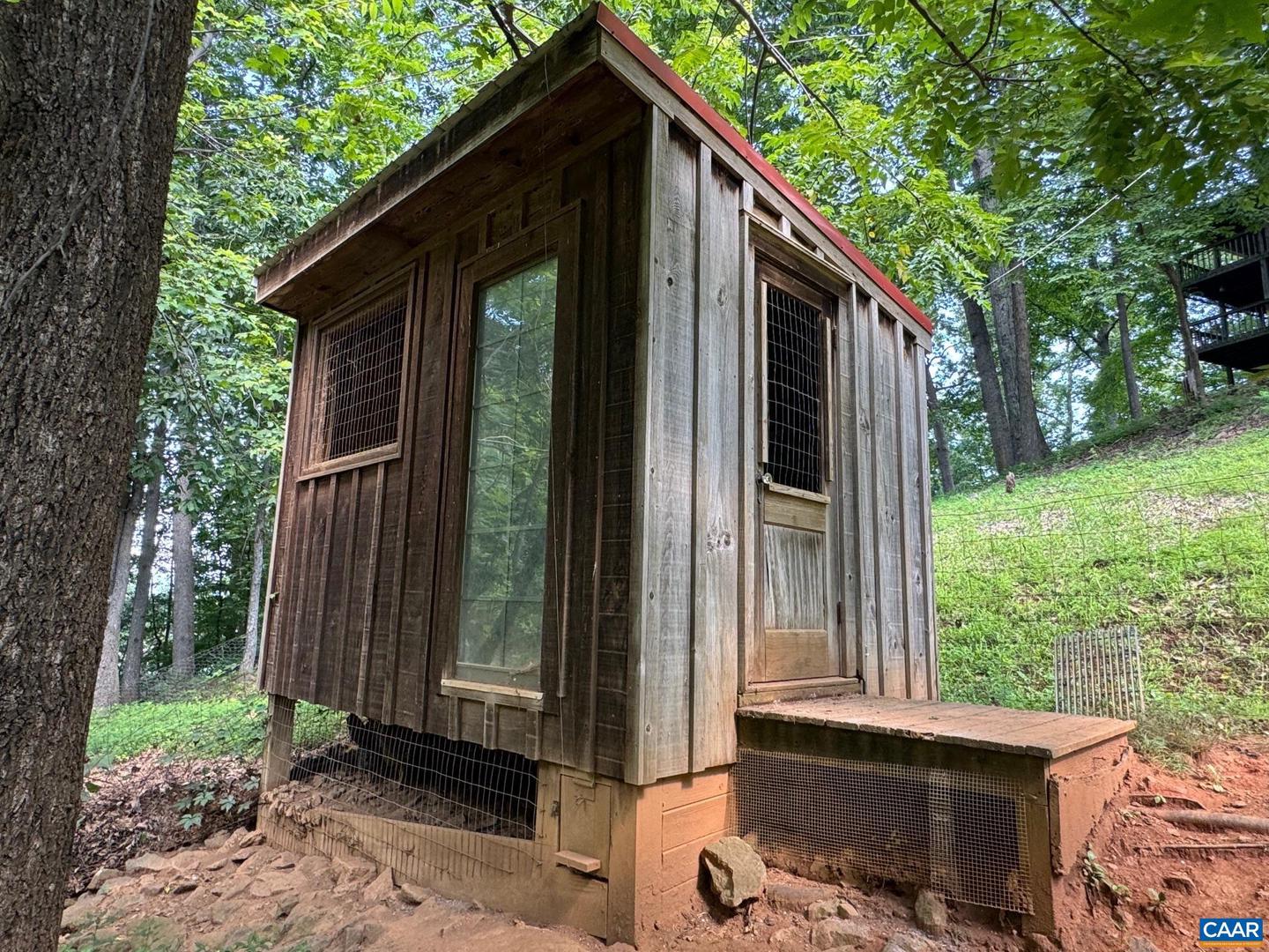 1950 LOCUST HOLLOW RD, CHARLOTTESVILLE, Virginia 22903, 3 Bedrooms Bedrooms, ,2 BathroomsBathrooms,Residential,For sale,1950 LOCUST HOLLOW RD,667156 MLS # 667156