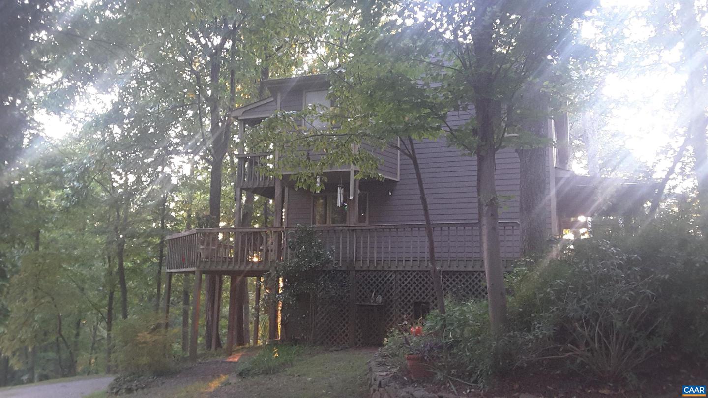 1950 LOCUST HOLLOW RD, CHARLOTTESVILLE, Virginia 22903, 3 Bedrooms Bedrooms, ,2 BathroomsBathrooms,Residential,For sale,1950 LOCUST HOLLOW RD,667156 MLS # 667156