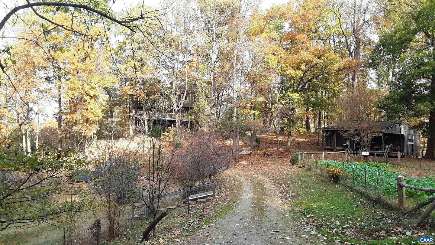 1950 LOCUST HOLLOW RD, CHARLOTTESVILLE, Virginia 22903, 3 Bedrooms Bedrooms, ,2 BathroomsBathrooms,Residential,For sale,1950 LOCUST HOLLOW RD,667156 MLS # 667156