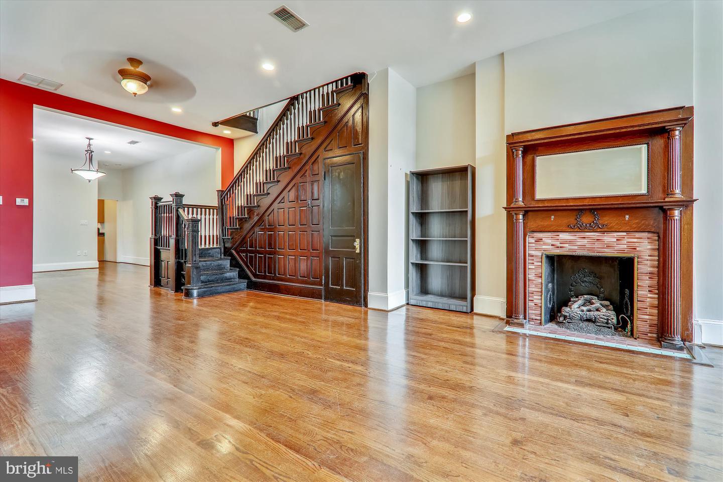 221 M ST NW, WASHINGTON, District Of Columbia 20001, 5 Bedrooms Bedrooms, ,3 BathroomsBathrooms,Residential,For sale,221 M ST NW,DCDC2212282 MLS # DCDC2212282