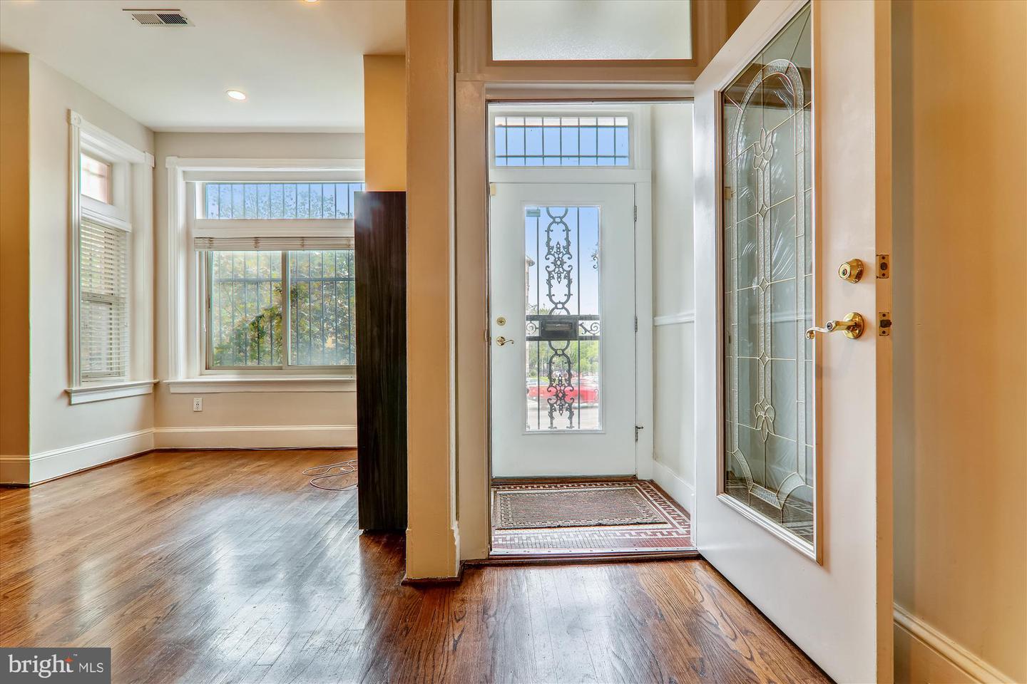 221 M ST NW, WASHINGTON, District Of Columbia 20001, 5 Bedrooms Bedrooms, ,3 BathroomsBathrooms,Residential,For sale,221 M ST NW,DCDC2212282 MLS # DCDC2212282