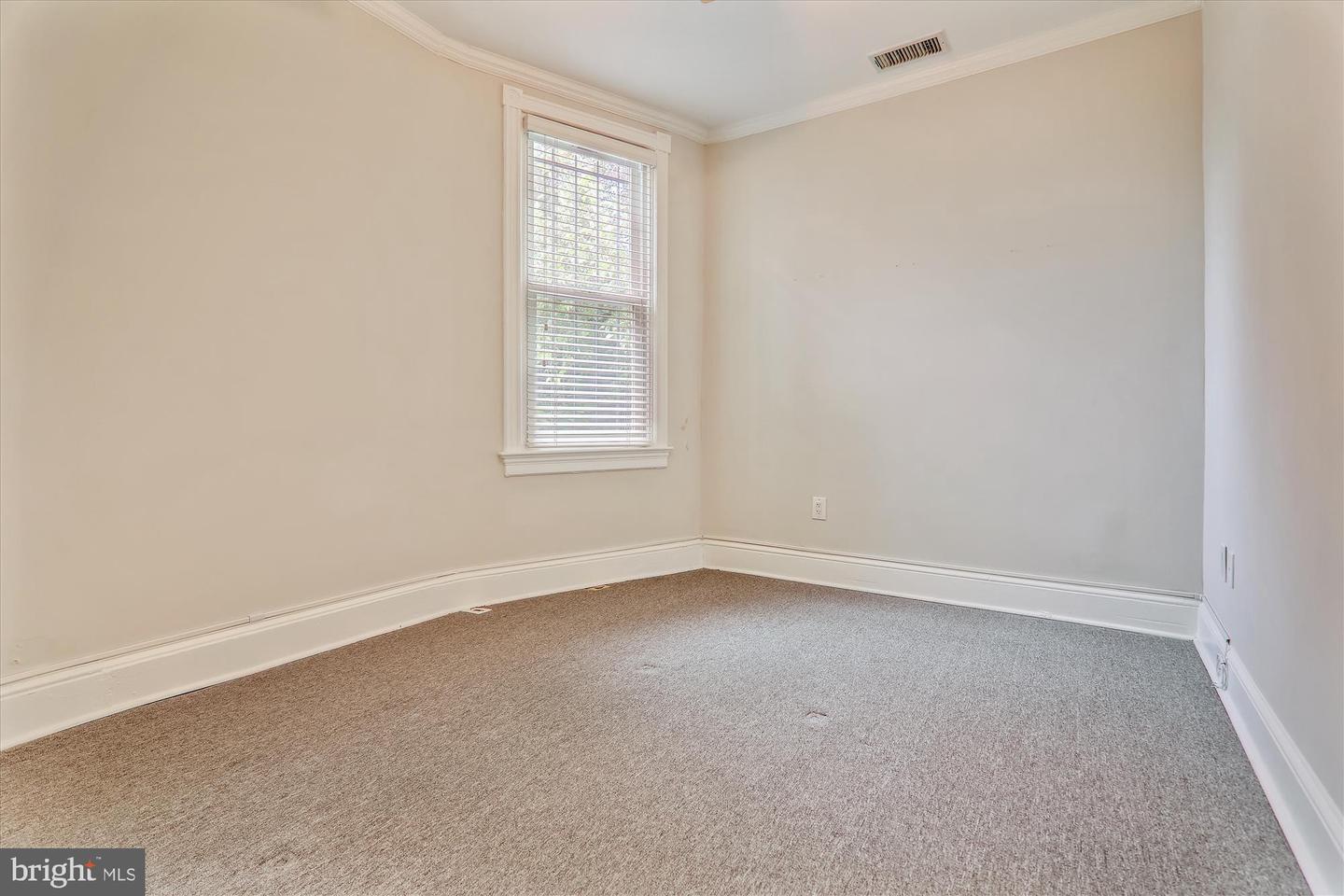 221 M ST NW, WASHINGTON, District Of Columbia 20001, 5 Bedrooms Bedrooms, ,3 BathroomsBathrooms,Residential,For sale,221 M ST NW,DCDC2212282 MLS # DCDC2212282