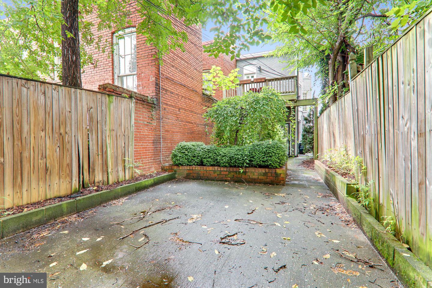 221 M ST NW, WASHINGTON, District Of Columbia 20001, 5 Bedrooms Bedrooms, ,3 BathroomsBathrooms,Residential,For sale,221 M ST NW,DCDC2212282 MLS # DCDC2212282