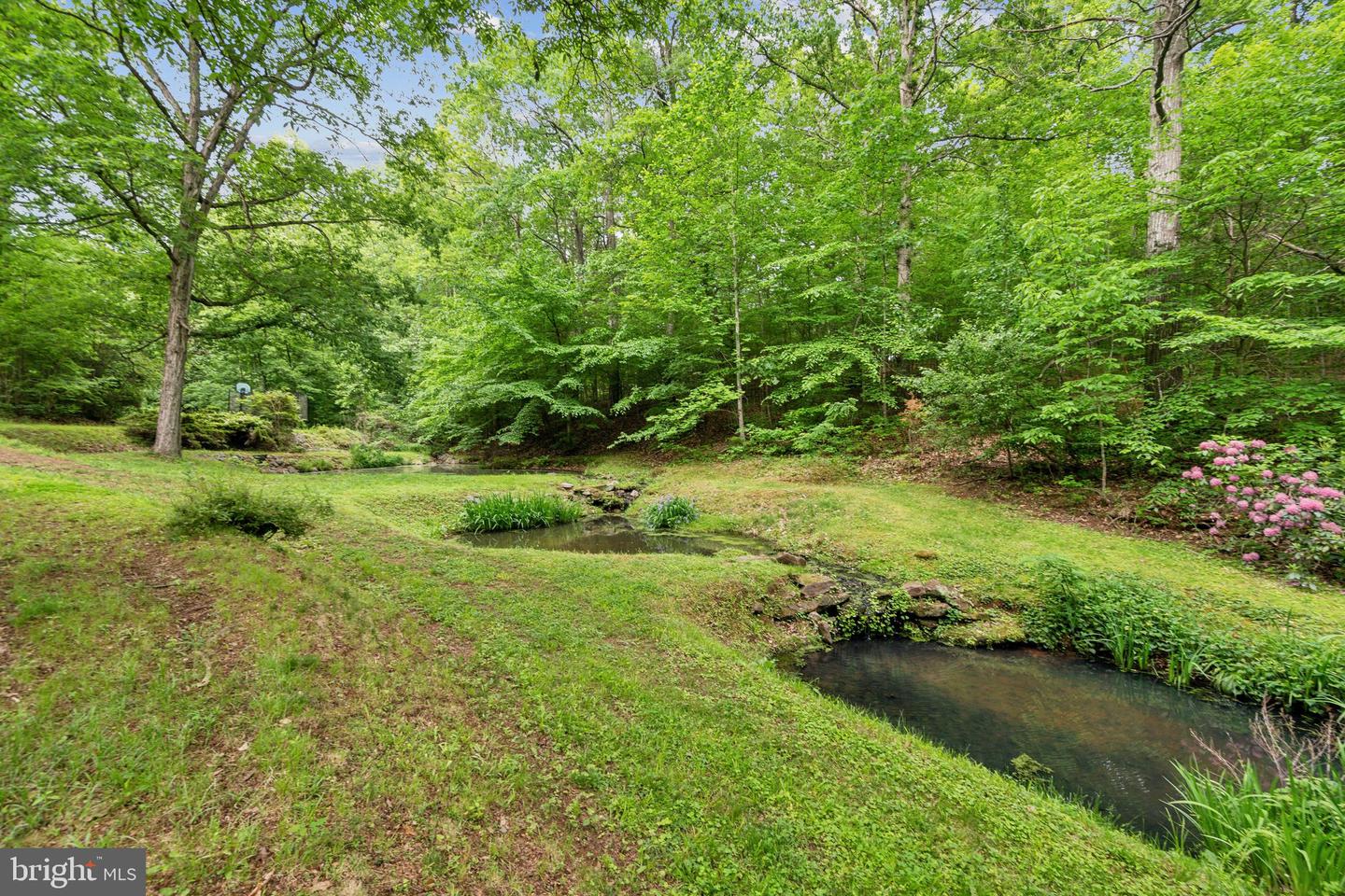 9409 WINDY HILL DR, NOKESVILLE, Virginia 20181, 4 Bedrooms Bedrooms, ,3 BathroomsBathrooms,Residential,For sale,9409 WINDY HILL DR,VAPW2100106 MLS # VAPW2100106