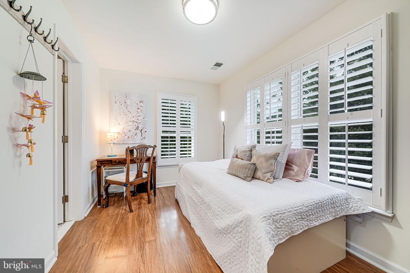 1620 N GEORGE MASON DR, ARLINGTON, Virginia 22205, 4 Bedrooms Bedrooms, ,4 BathroomsBathrooms,Residential,For sale,1620 N GEORGE MASON DR,VAAR2061442 MLS # VAAR2061442