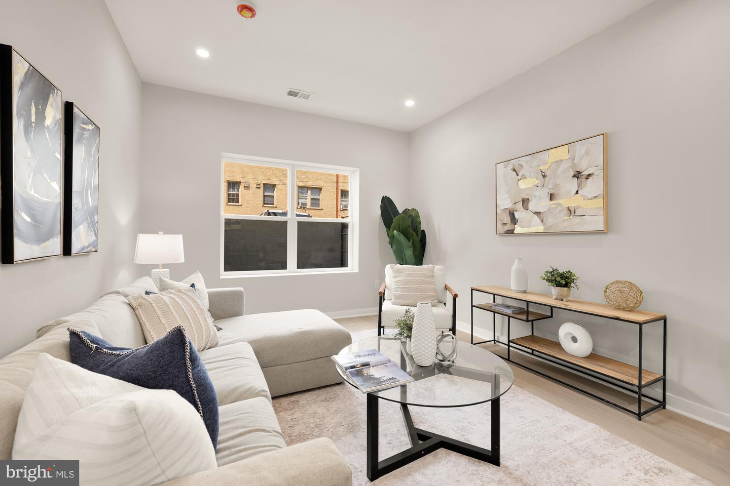 2610 41ST ST NW #2, WASHINGTON, District Of Columbia 20007, 2 Bedrooms Bedrooms, ,2 BathroomsBathrooms,Residential,For sale,2610 41ST ST NW #2,DCDC2212286 MLS # DCDC2212286