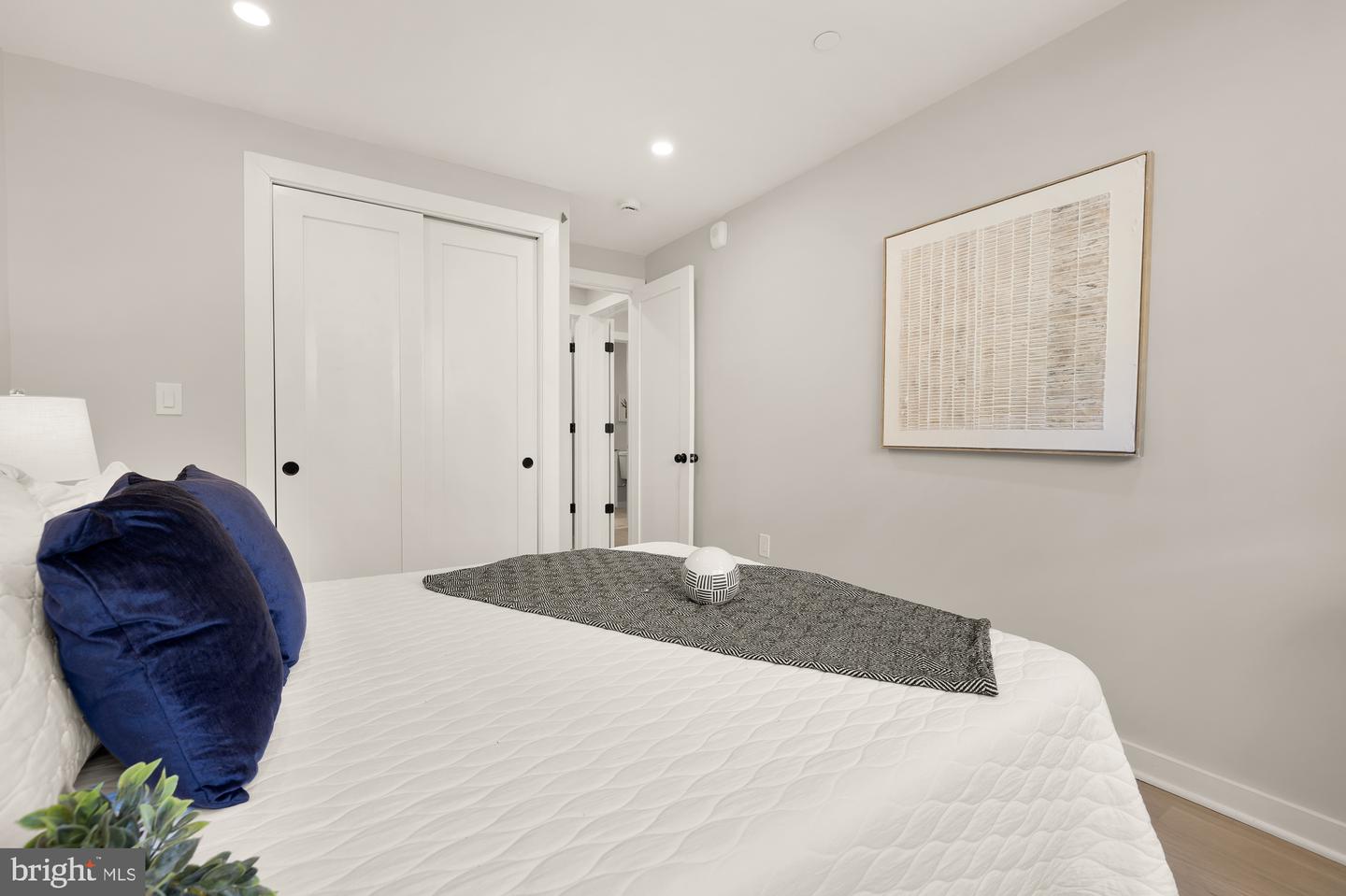 2610 41ST ST NW #2, WASHINGTON, District Of Columbia 20007, 2 Bedrooms Bedrooms, ,2 BathroomsBathrooms,Residential,For sale,2610 41ST ST NW #2,DCDC2212286 MLS # DCDC2212286