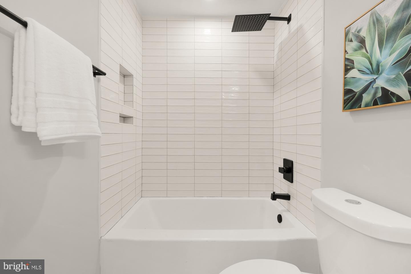 2610 41ST ST NW #2, WASHINGTON, District Of Columbia 20007, 2 Bedrooms Bedrooms, ,2 BathroomsBathrooms,Residential,For sale,2610 41ST ST NW #2,DCDC2212286 MLS # DCDC2212286