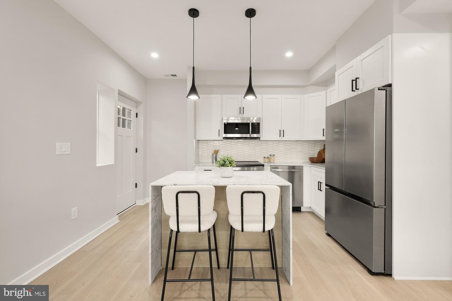 2610 41ST ST NW #2, WASHINGTON, District Of Columbia 20007, 2 Bedrooms Bedrooms, ,2 BathroomsBathrooms,Residential,For sale,2610 41ST ST NW #2,DCDC2212286 MLS # DCDC2212286