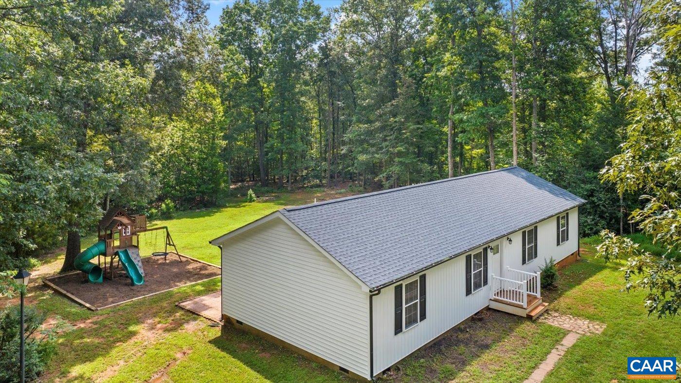 577 BILLY B RD, LOUISA, Virginia 23093, 3 Bedrooms Bedrooms, ,2 BathroomsBathrooms,Residential,For sale,577 BILLY B RD,667158 MLS # 667158