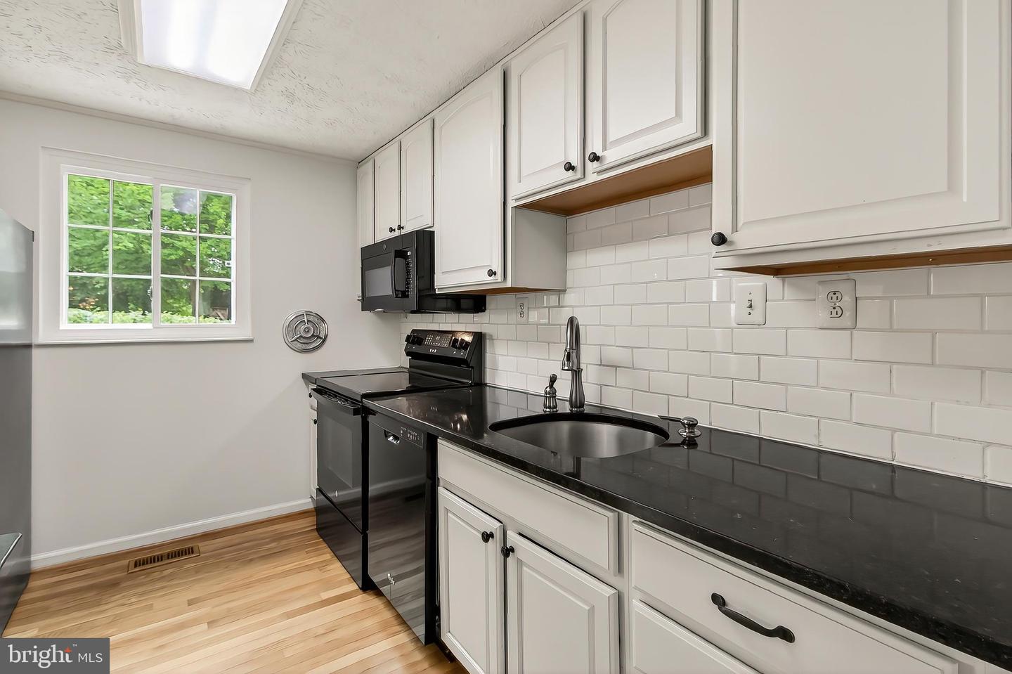 9813 BRIGHTLEA DR, VIENNA, Virginia 22181, 3 Bedrooms Bedrooms, ,2 BathroomsBathrooms,Residential,For sale,9813 BRIGHTLEA DR,VAFX2232246 MLS # VAFX2232246