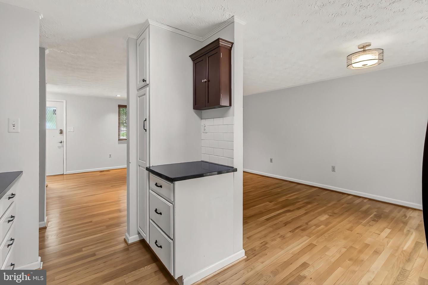 9813 BRIGHTLEA DR, VIENNA, Virginia 22181, 3 Bedrooms Bedrooms, ,2 BathroomsBathrooms,Residential,For sale,9813 BRIGHTLEA DR,VAFX2232246 MLS # VAFX2232246