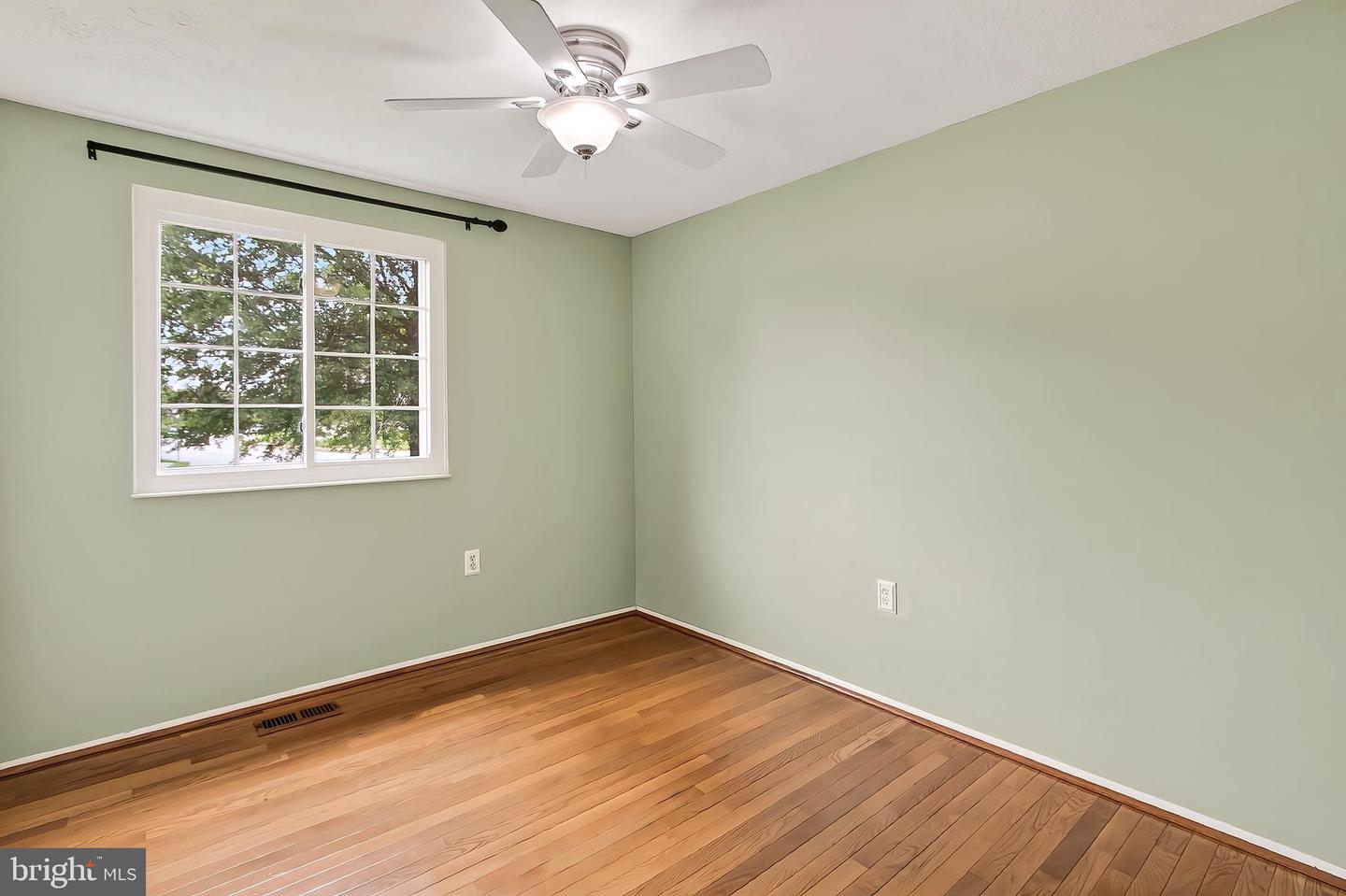 9813 BRIGHTLEA DR, VIENNA, Virginia 22181, 3 Bedrooms Bedrooms, ,2 BathroomsBathrooms,Residential,For sale,9813 BRIGHTLEA DR,VAFX2232246 MLS # VAFX2232246