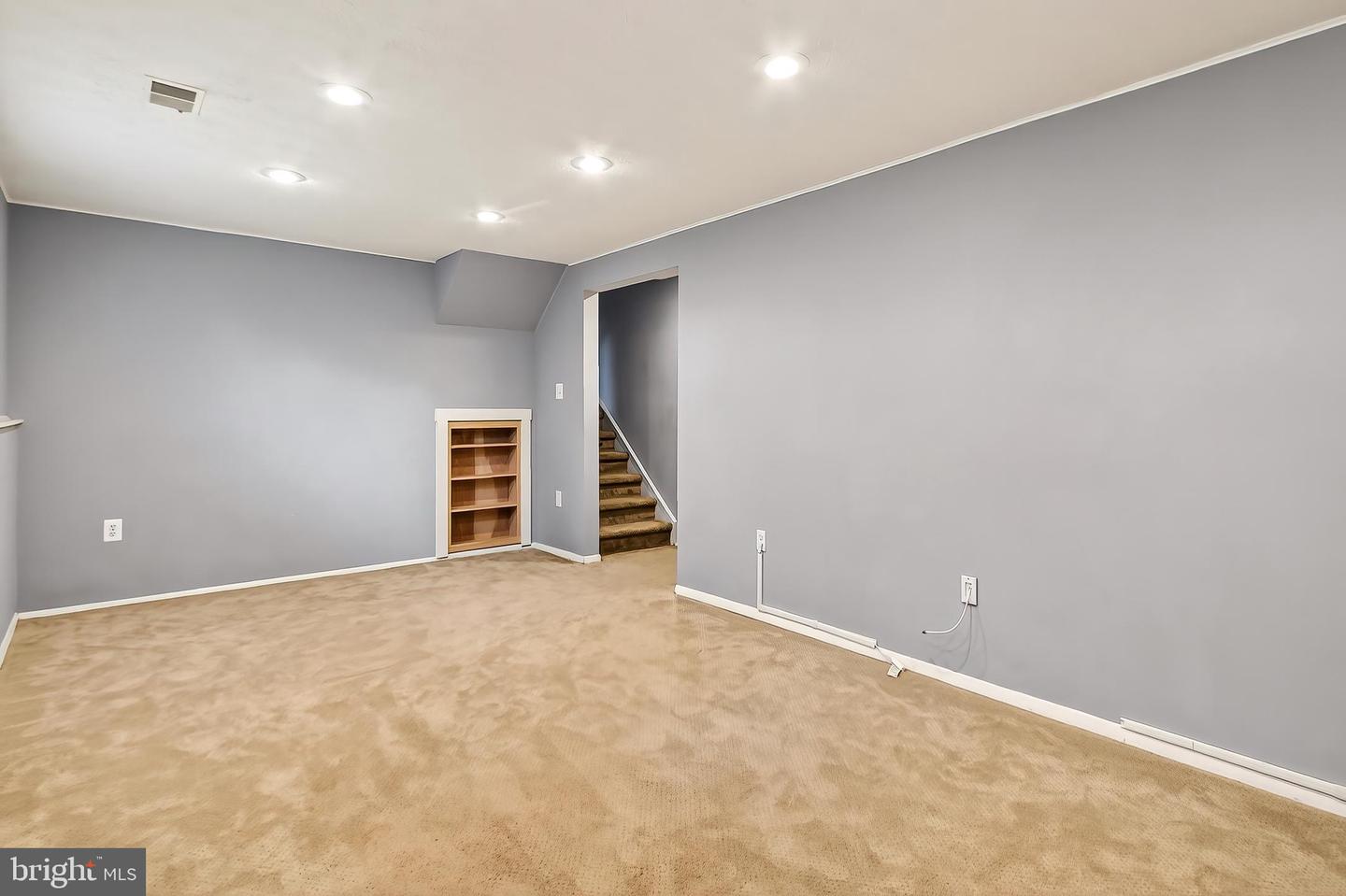 9813 BRIGHTLEA DR, VIENNA, Virginia 22181, 3 Bedrooms Bedrooms, ,2 BathroomsBathrooms,Residential,For sale,9813 BRIGHTLEA DR,VAFX2232246 MLS # VAFX2232246