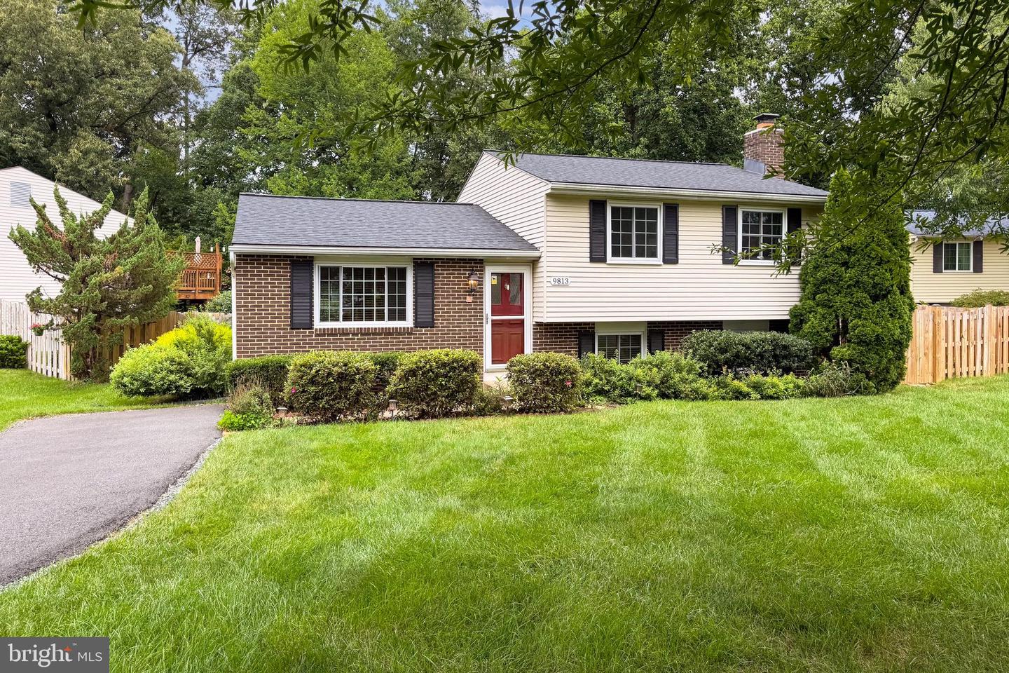 9813 BRIGHTLEA DR, VIENNA, Virginia 22181, 3 Bedrooms Bedrooms, ,2 BathroomsBathrooms,Residential,For sale,9813 BRIGHTLEA DR,VAFX2232246 MLS # VAFX2232246
