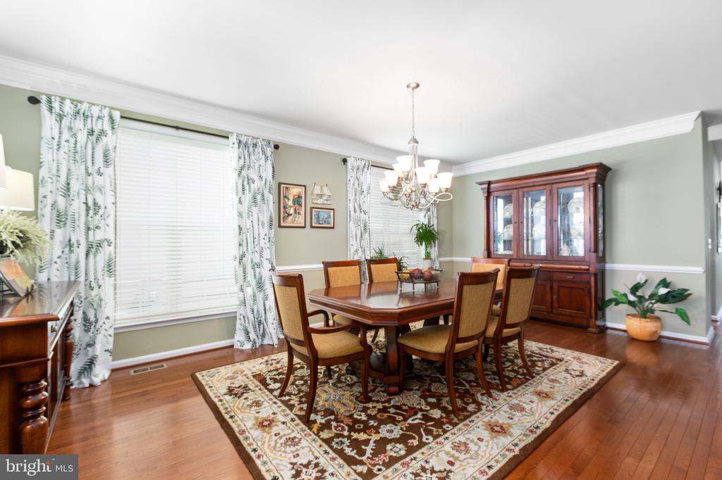 6020 E GREENBRIER RIVER RD E, FREDERICKSBURG, Virginia 22407, 4 Bedrooms Bedrooms, ,3 BathroomsBathrooms,Residential,6020 E GREENBRIER RIVER RD E,VASP2034712 MLS # VASP2034712