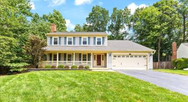 5601 DOOLITTLE ST, BURKE, Virginia 22015, 4 Bedrooms Bedrooms, ,2 BathroomsBathrooms,Residential,For sale,5601 DOOLITTLE ST,VAFX2231640 MLS # VAFX2231640