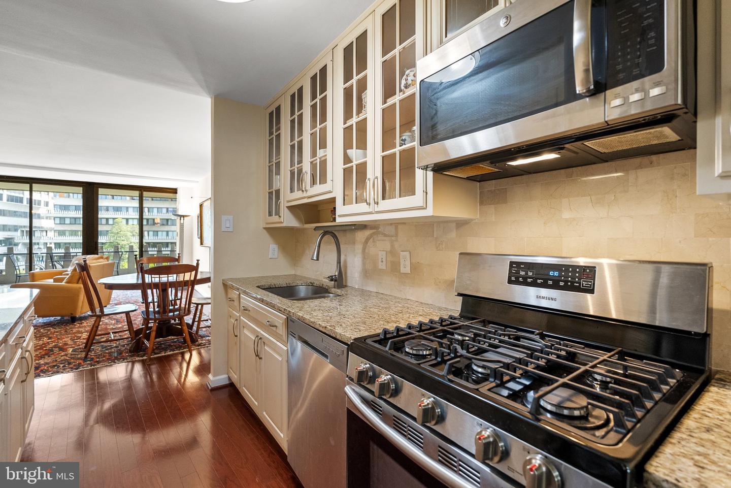 700 NEW HAMPSHIRE AVE NW #510, WASHINGTON, District Of Columbia 20037, 2 Bedrooms Bedrooms, ,2 BathroomsBathrooms,Residential,For sale,700 NEW HAMPSHIRE AVE NW #510,DCDC2197662 MLS # DCDC2197662 700 NEW HAMPSHIRE AVE NW #510, WASHINGTON, District Of Columbia 20037, 2 Bedrooms Bedrooms, ,2 BathroomsBathrooms,Residential,For sale,700 NEW HAMPSHIRE AVE NW #510,DCDC2197662 MLS # DCDC2197662