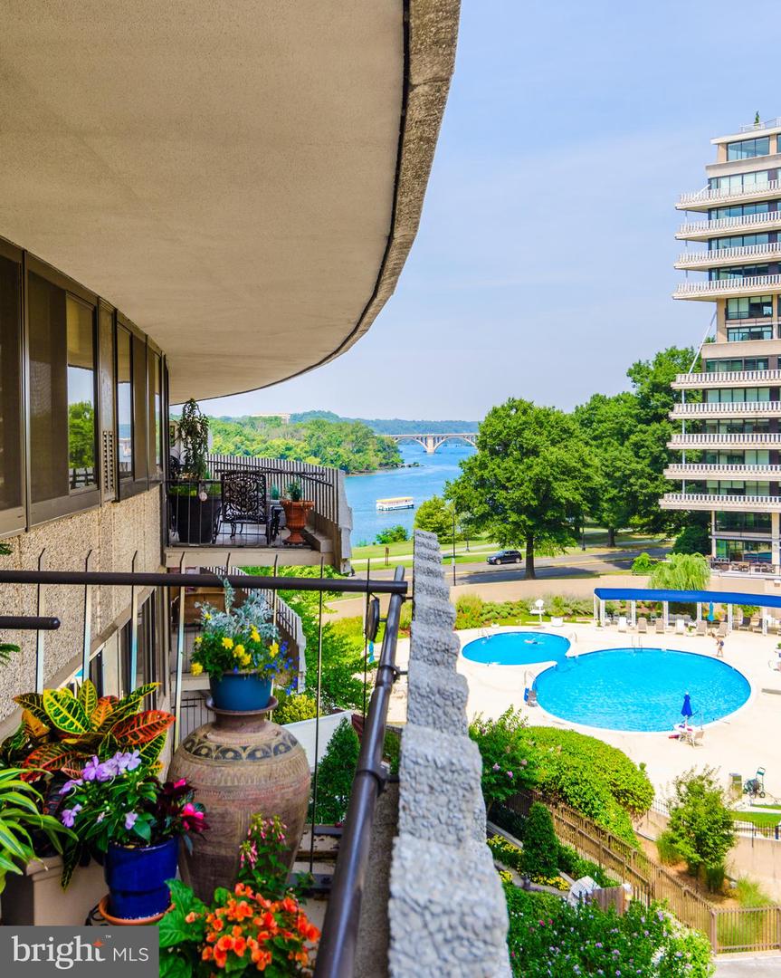 700 NEW HAMPSHIRE AVE NW #510, WASHINGTON, District Of Columbia 20037, 2 Bedrooms Bedrooms, ,2 BathroomsBathrooms,Residential,For sale,700 NEW HAMPSHIRE AVE NW #510,DCDC2197662 MLS # DCDC2197662 700 NEW HAMPSHIRE AVE NW #510, WASHINGTON, District Of Columbia 20037, 2 Bedrooms Bedrooms, ,2 BathroomsBathrooms,Residential,For sale,700 NEW HAMPSHIRE AVE NW #510,DCDC2197662 MLS # DCDC2197662