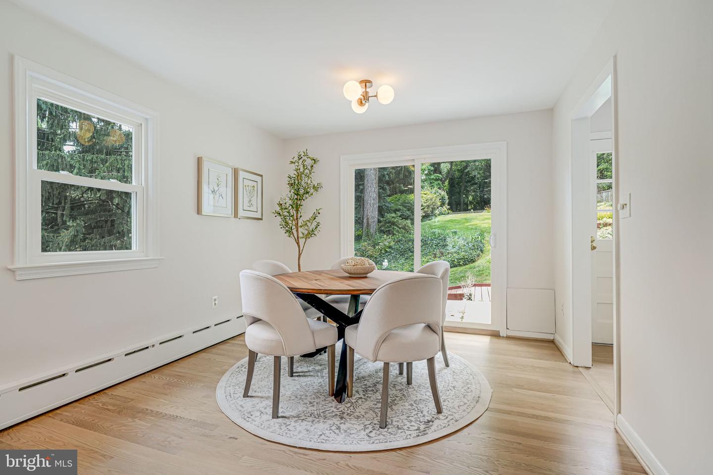 2566 MILITARY RD, ARLINGTON, Virginia 22207, 4 Bedrooms Bedrooms, ,3 BathroomsBathrooms,Residential,For sale,2566 MILITARY RD,VAAR2057968 MLS # VAAR2057968