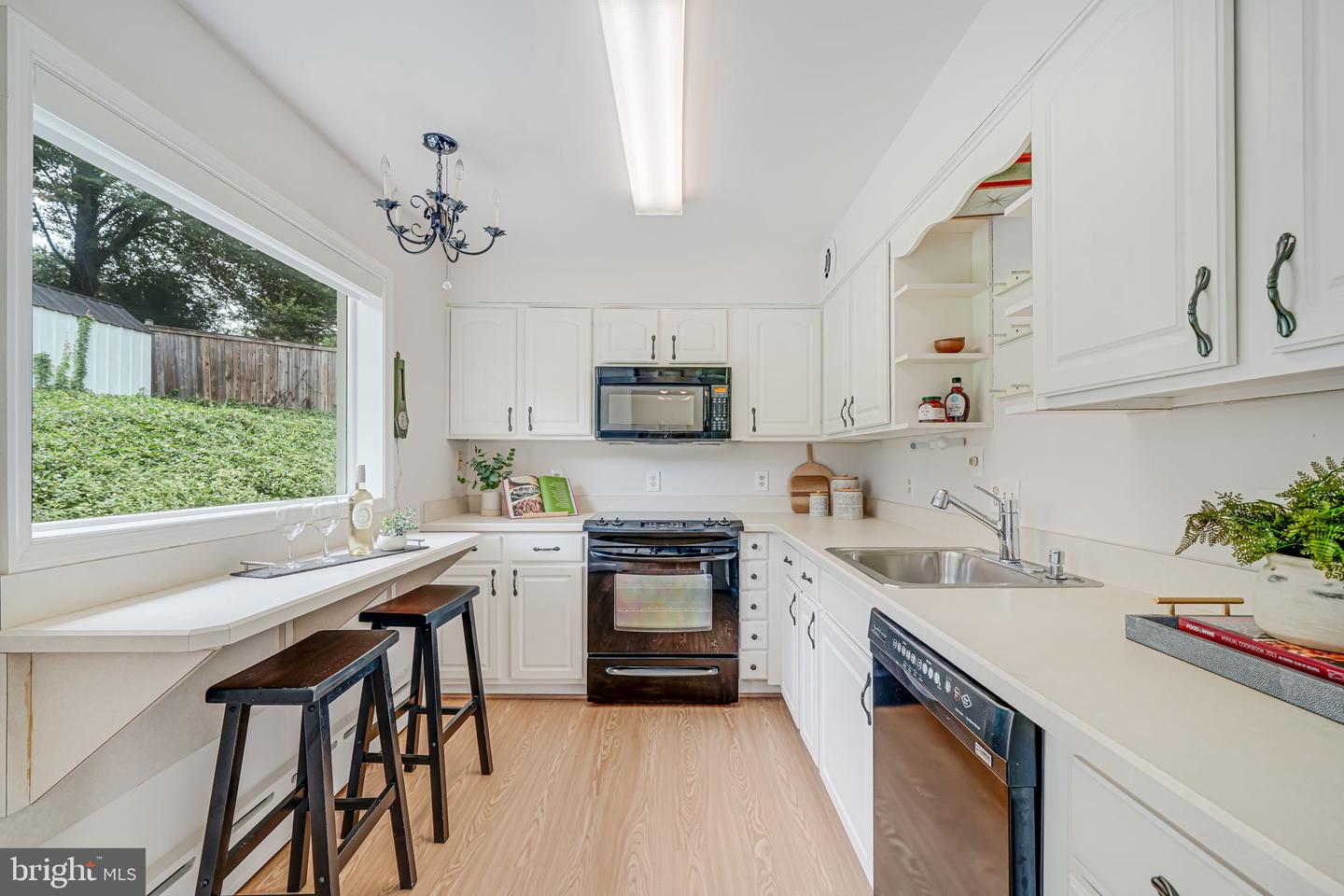 2566 MILITARY RD, ARLINGTON, Virginia 22207, 4 Bedrooms Bedrooms, ,3 BathroomsBathrooms,Residential,For sale,2566 MILITARY RD,VAAR2057968 MLS # VAAR2057968
