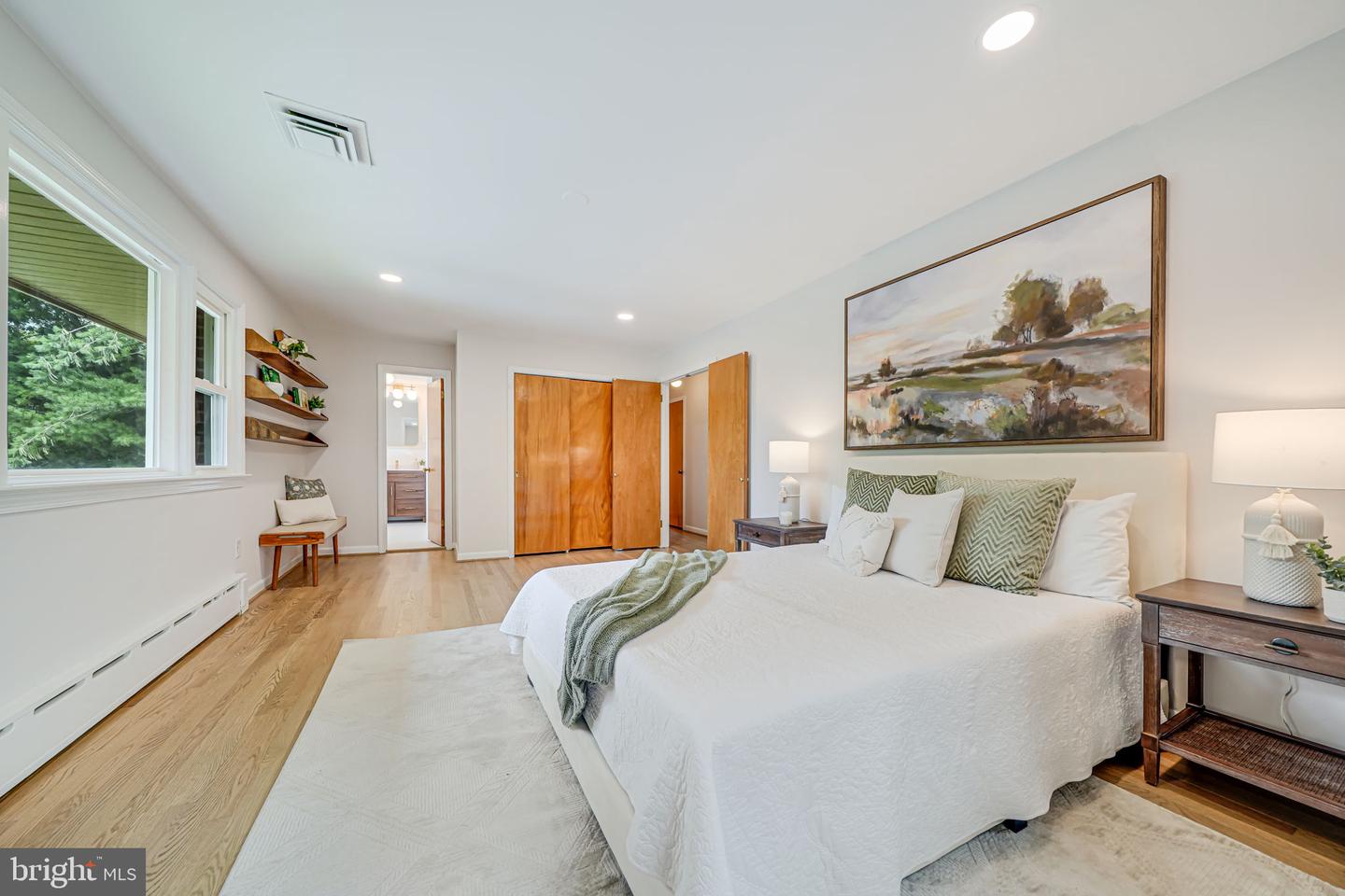 2566 MILITARY RD, ARLINGTON, Virginia 22207, 4 Bedrooms Bedrooms, ,3 BathroomsBathrooms,Residential,For sale,2566 MILITARY RD,VAAR2057968 MLS # VAAR2057968