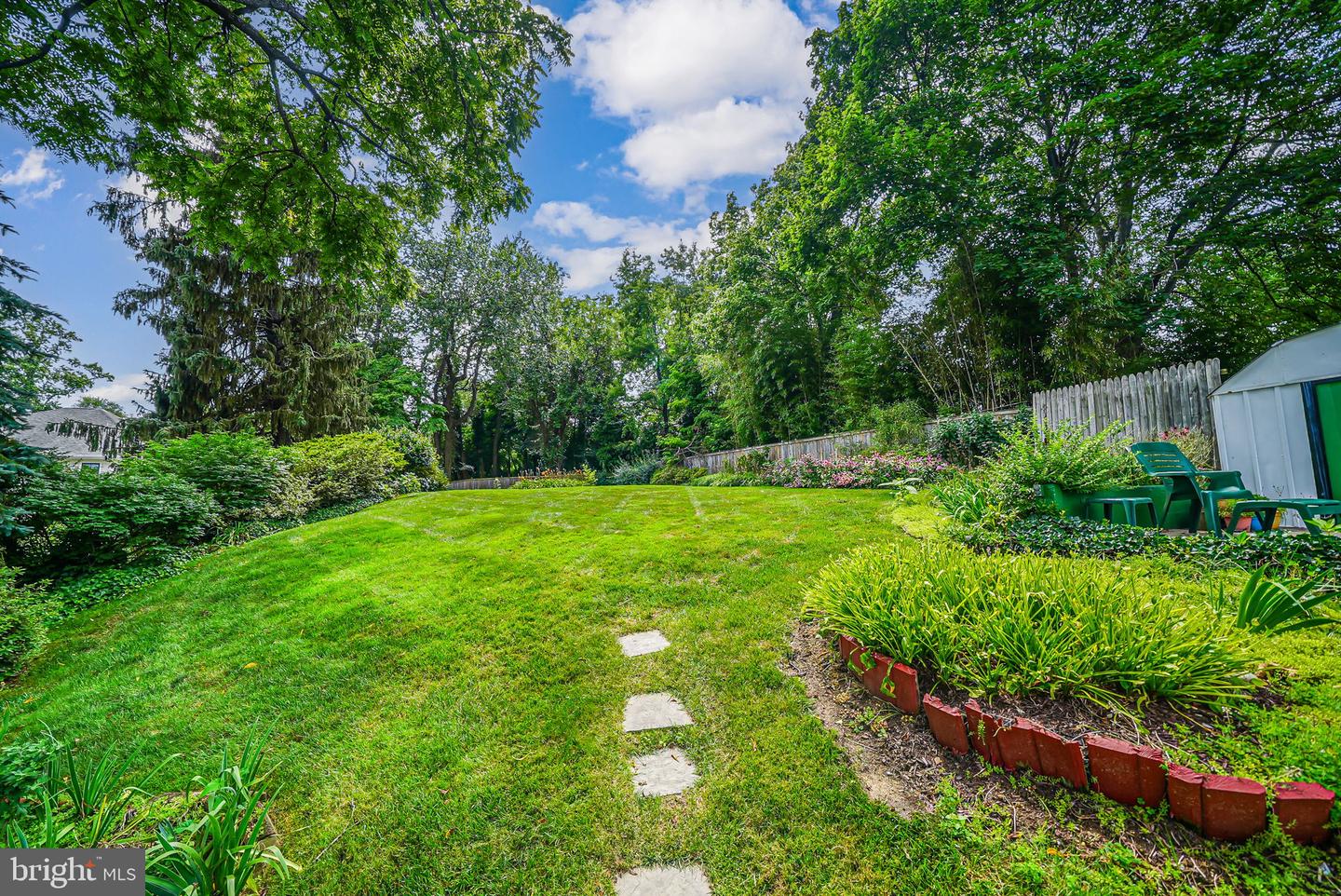 2566 MILITARY RD, ARLINGTON, Virginia 22207, 4 Bedrooms Bedrooms, ,3 BathroomsBathrooms,Residential,For sale,2566 MILITARY RD,VAAR2057968 MLS # VAAR2057968