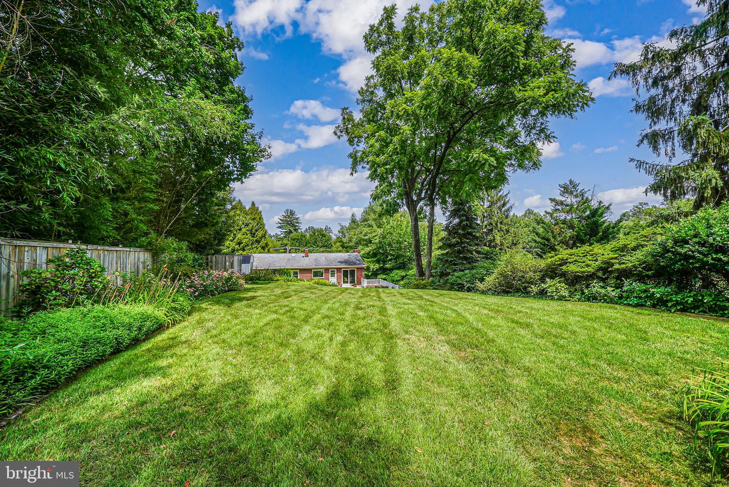 2566 MILITARY RD, ARLINGTON, Virginia 22207, 4 Bedrooms Bedrooms, ,3 BathroomsBathrooms,Residential,For sale,2566 MILITARY RD,VAAR2057968 MLS # VAAR2057968