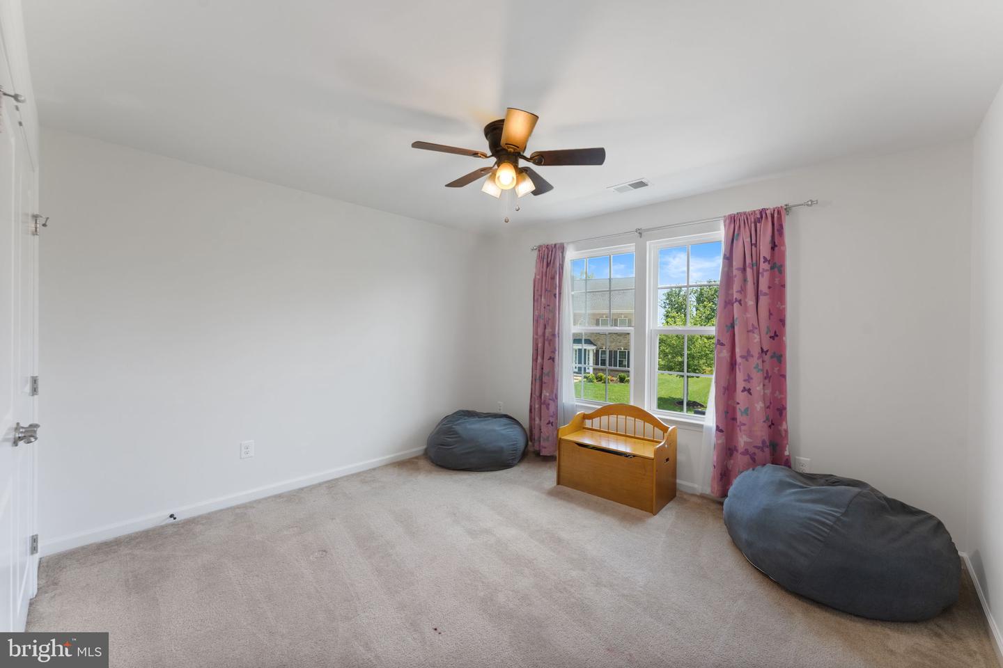 25541 EMERSON OAKS DR, ALDIE, Virginia 20105, 4 Bedrooms Bedrooms, ,2 BathroomsBathrooms,Residential,For sale,25541 EMERSON OAKS DR,VALO2097990 MLS # VALO2097990