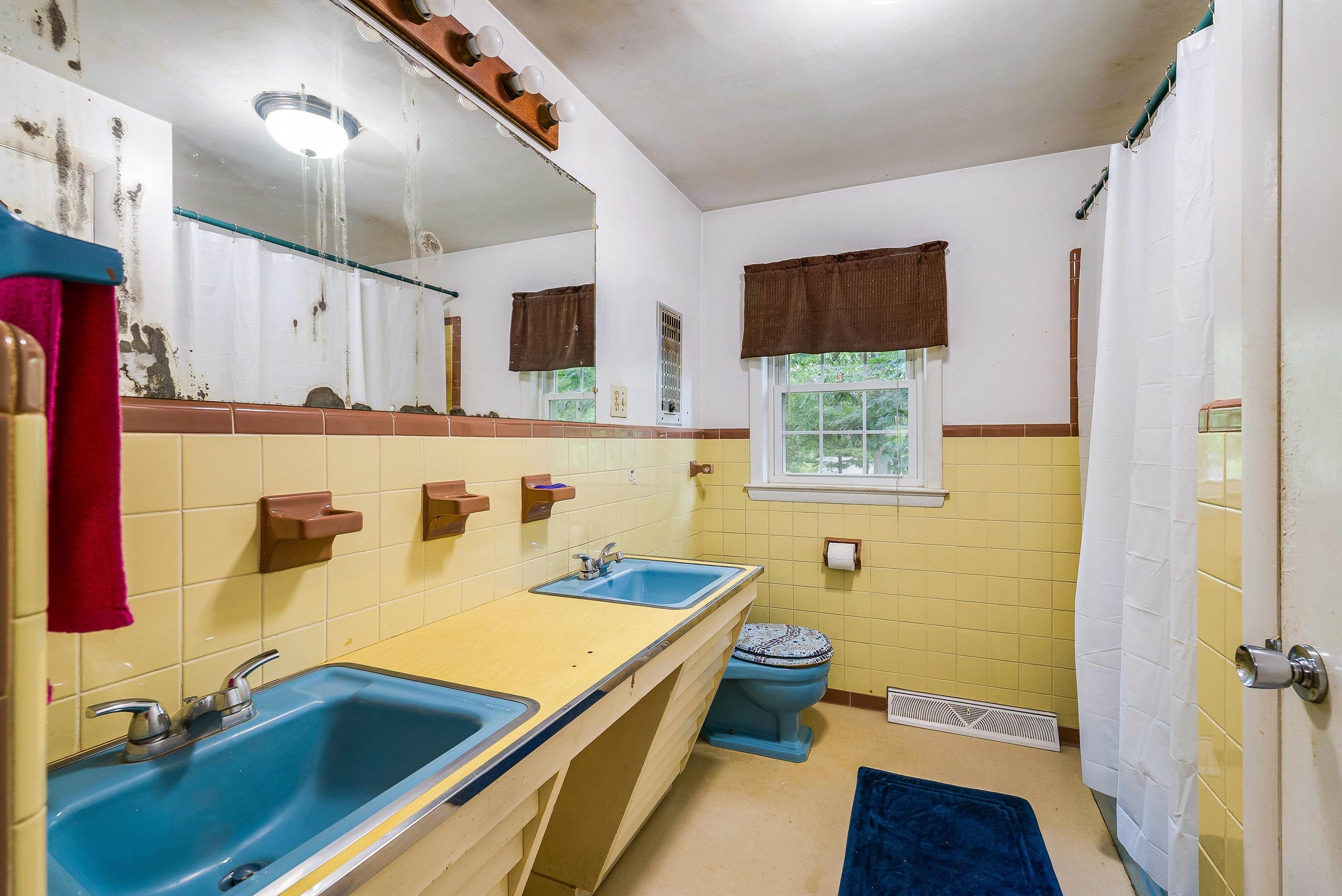 506 ROBIN ST, STAUNTON, Virginia 24401, 4 Bedrooms Bedrooms, ,2 BathroomsBathrooms,Residential,506 ROBIN ST,667162 MLS # 667162