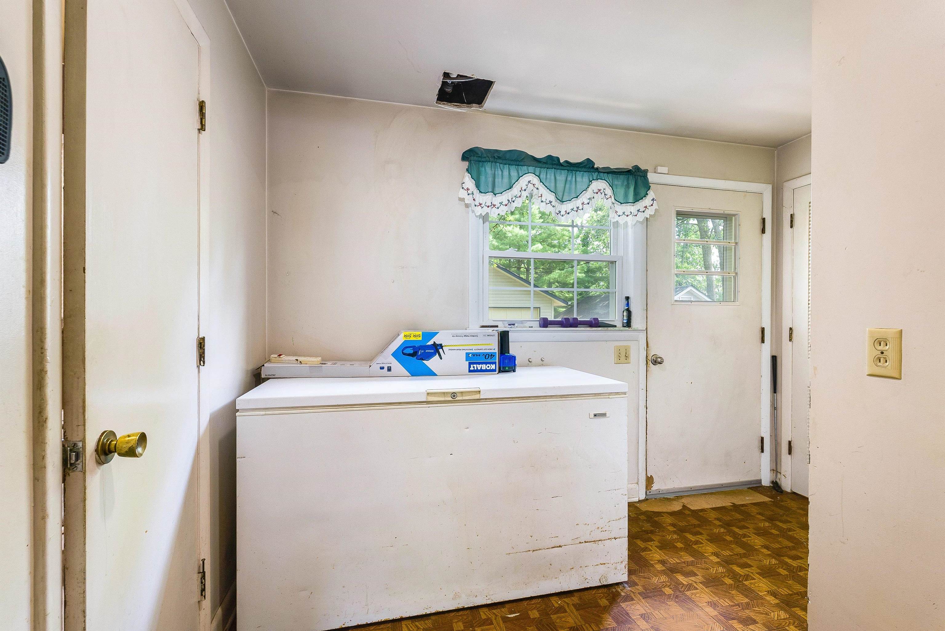 506 ROBIN ST, STAUNTON, Virginia 24401, 4 Bedrooms Bedrooms, ,2 BathroomsBathrooms,Residential,506 ROBIN ST,667162 MLS # 667162